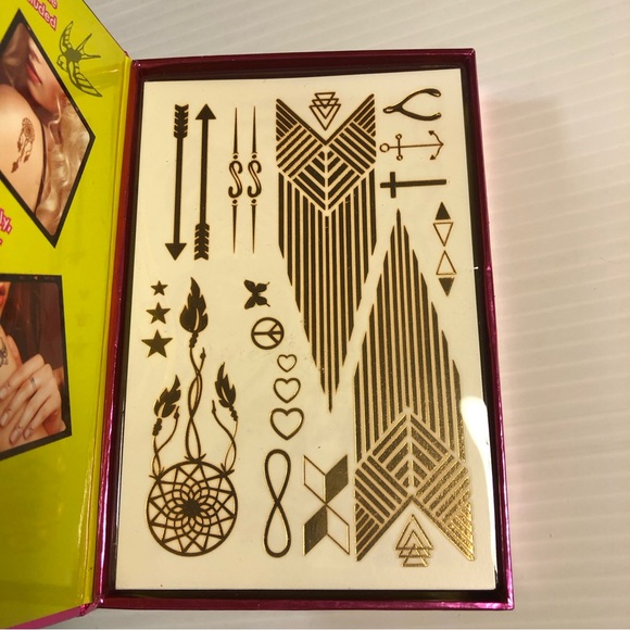 NWOT Gold & Silver Temporary Tattoo Kit - Picture 11 of 13